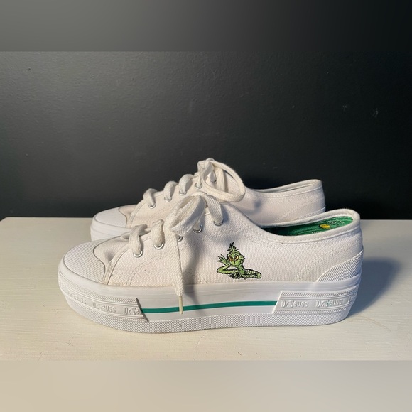 Dr. Seuss Shoes - Dr. Seuss Grinch Sneakers White Canvas Platform New in Box 8.5